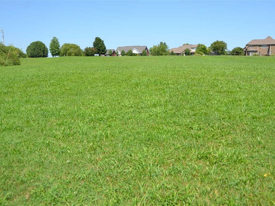 1st image of 123 Country Oak Dr