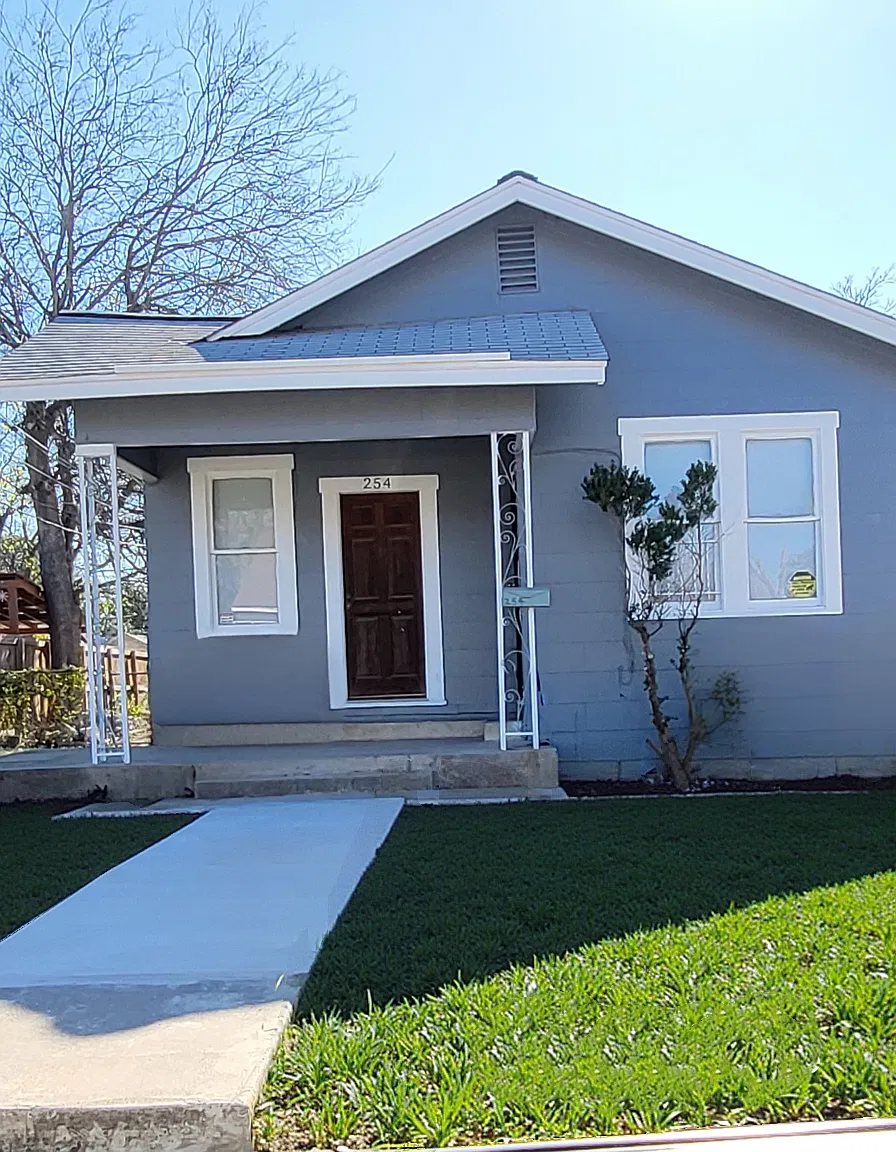 Saint Francis Ave, San Antonio — Photo 1