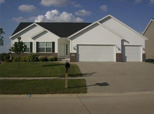 2500 Woodhill Dr SW, Cedar Rapids, IA 52404