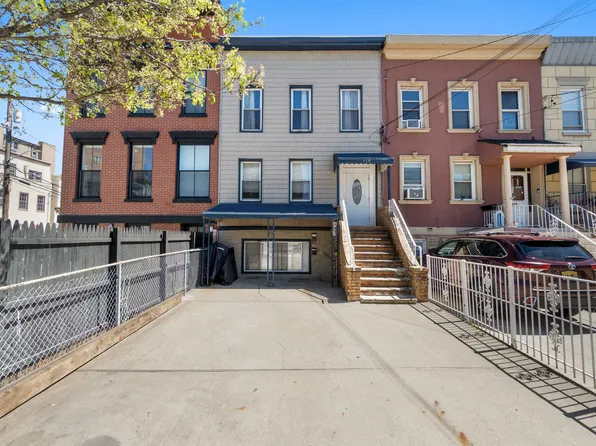 518 New York Ave, Union City, NJ 07087