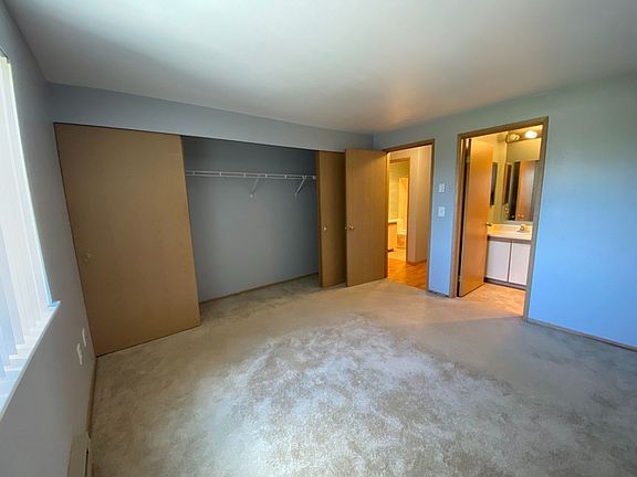 5th image of 745 Summit Ave E #103