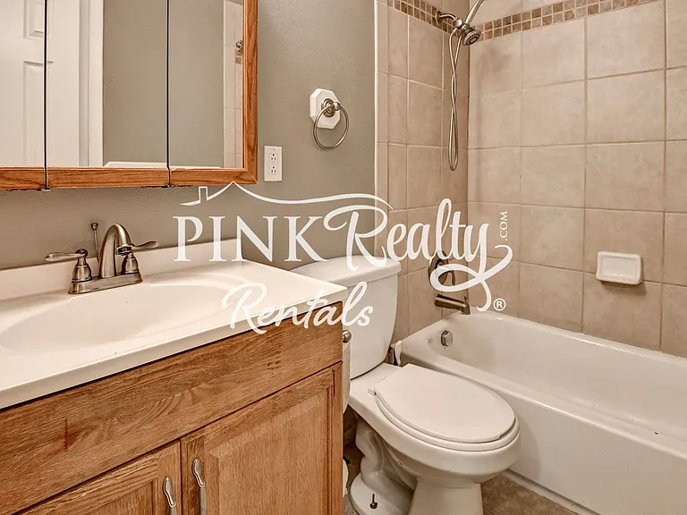 7365 Woodstock St — Photo 34