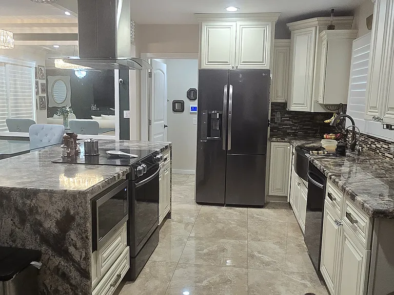 61 E Valencia Dr — Photo 24
