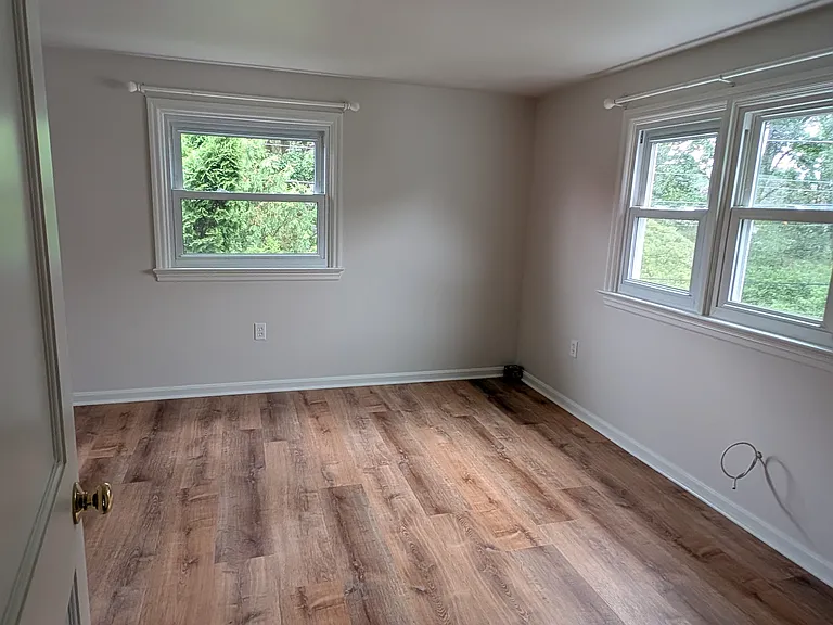 207 Elizabeth Dr — Photo 5
