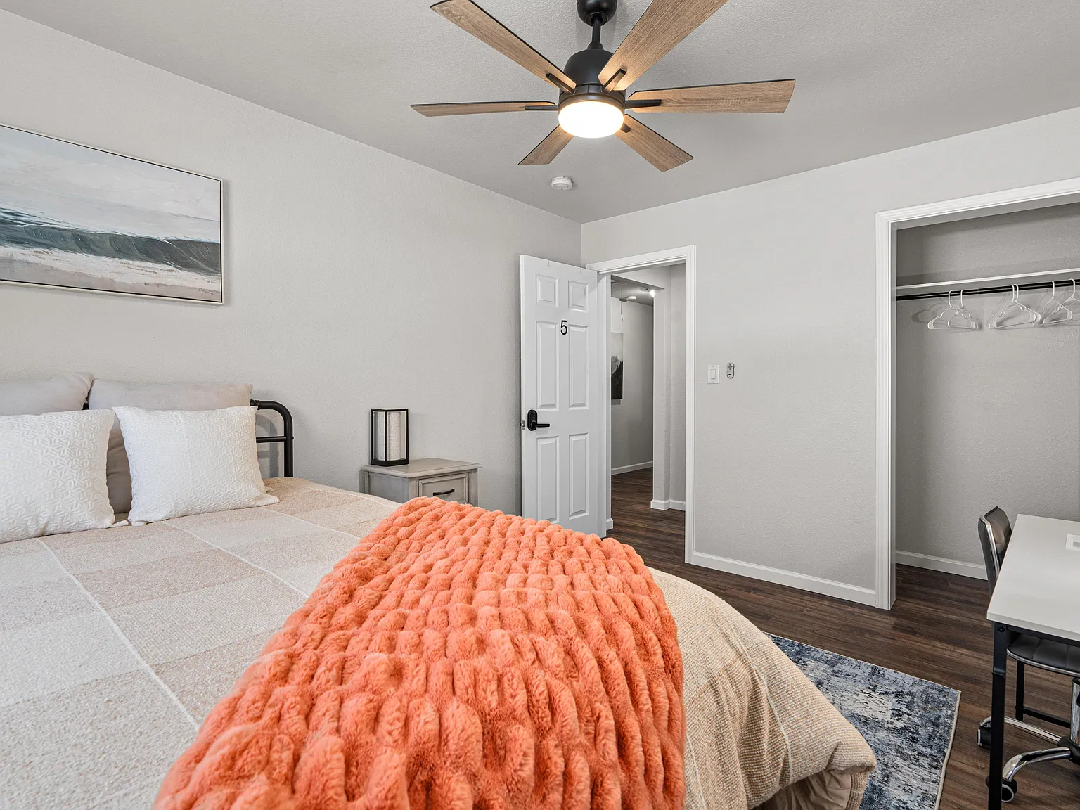 4 bed, 3.0 bath, 2851 sqft, $724 — Photo 2