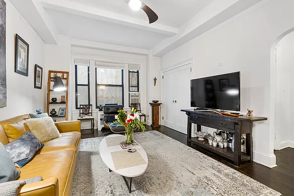 Sold by Nest Seekers International | media 7