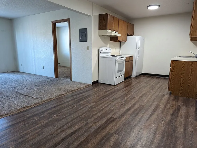 Landview Apartments — Photo 30