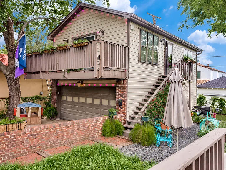 3112 Odessa Ave — Photo 2