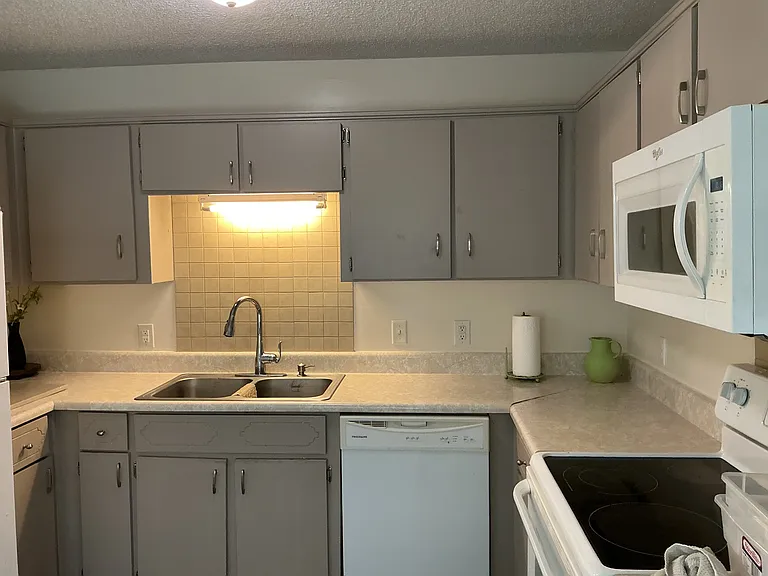 97 Hendrix St NE — Photo 13