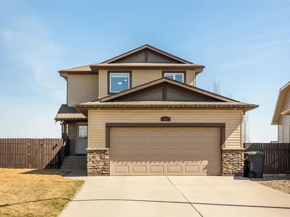 1917 W Parkside Point, Coaldale, AB T1M 1R7