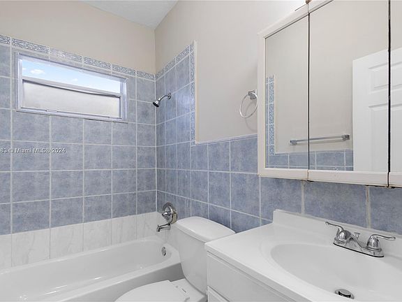 5th image of 503 Avenida Hermosa