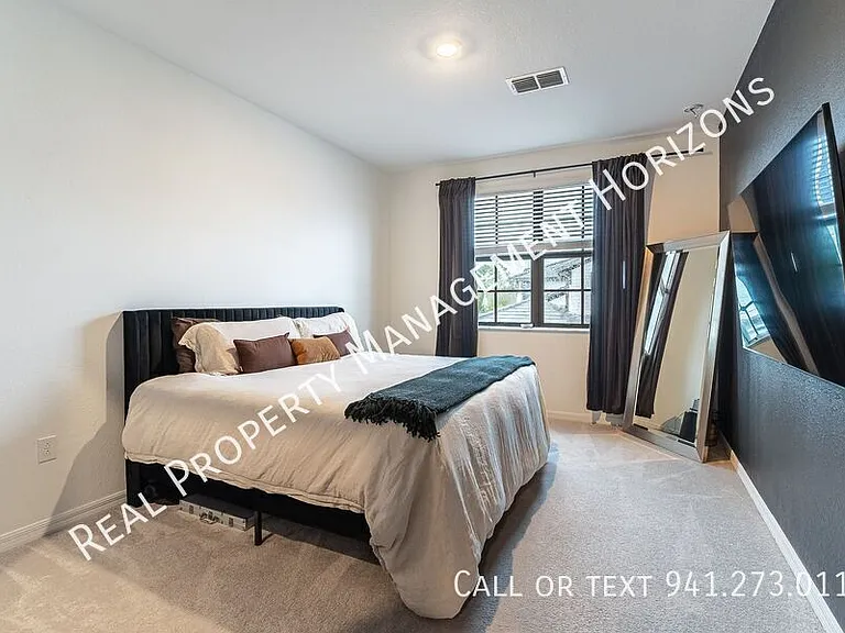 5623 N Honore Ave #322 — Photo 19