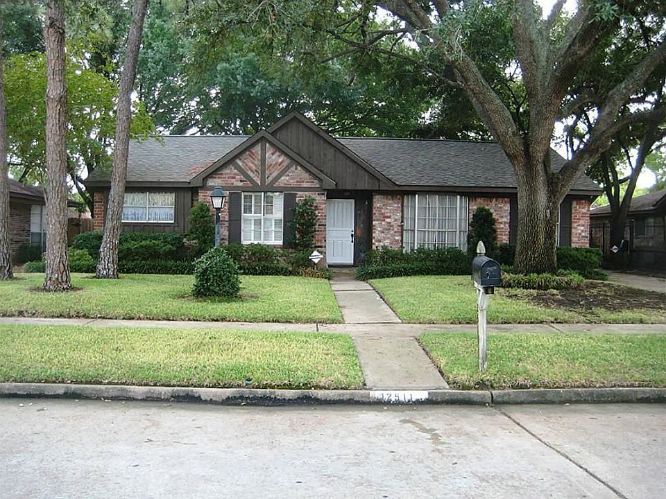 1st image of 12511 Bexley Dr