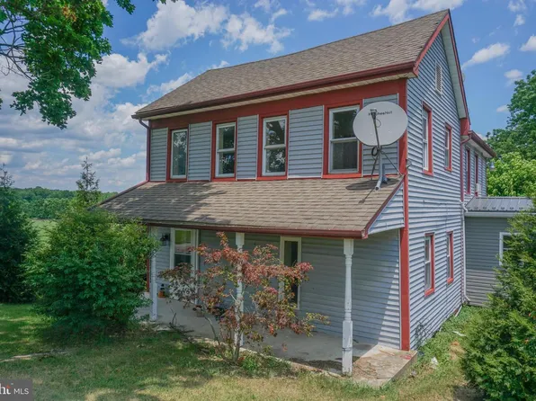 1303 Sunnyside Rd, Spring Grove, PA 17362