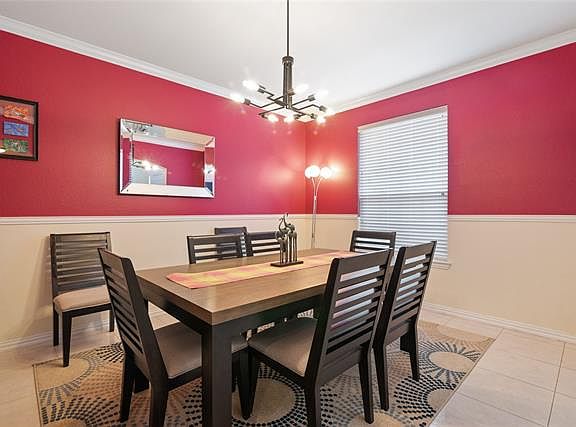 3rd image of 1587 Sweetbriar Dr