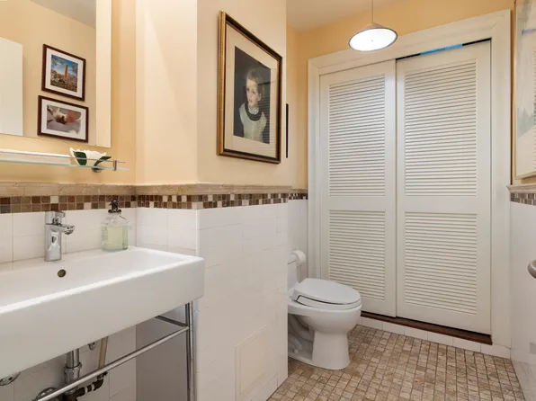 55 Central Park West image 5 of 5