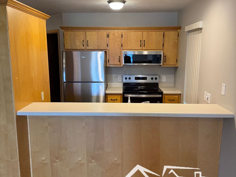 1st image of 2090 Dickinson Ave