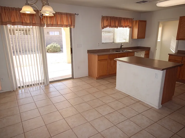 2423 E Winged Foot Dr — Photo 5