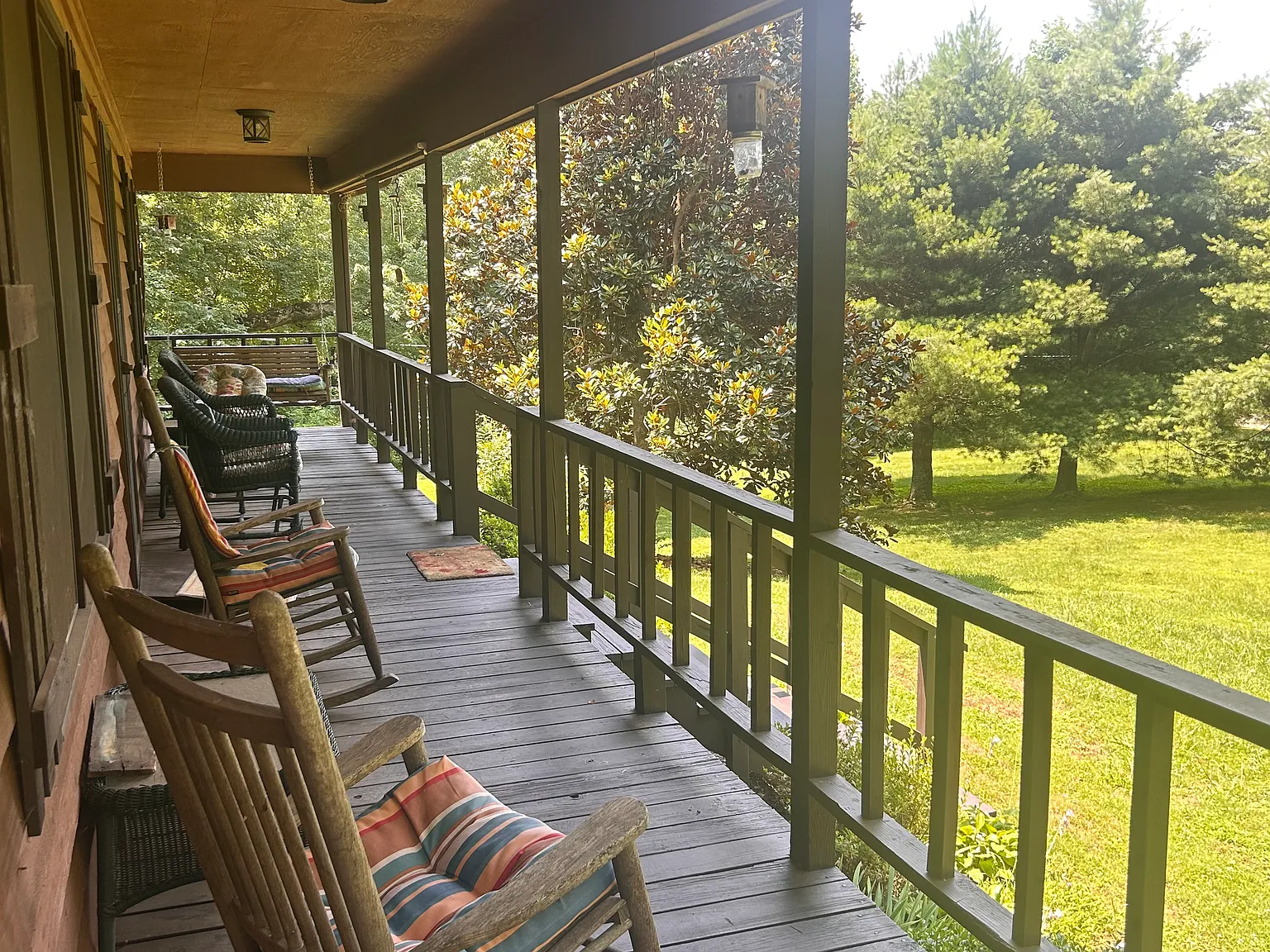 3 bed, 2800 sqft, $2,400 — Photo 2