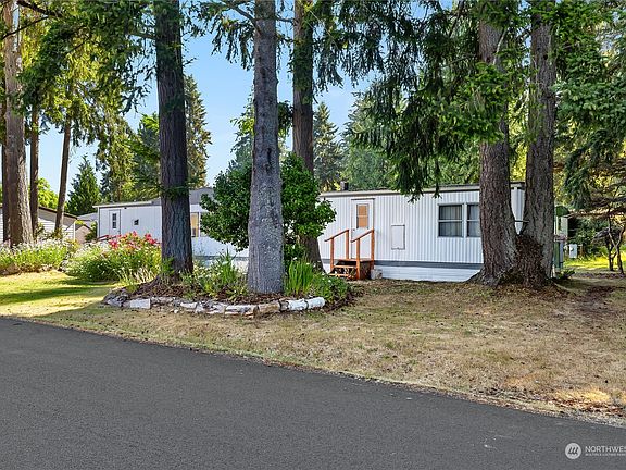 5th image of 4401 37th Avenue SE #28