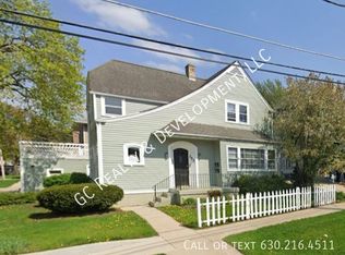 253 S Channing St APT 1S, Elgin, IL 60120