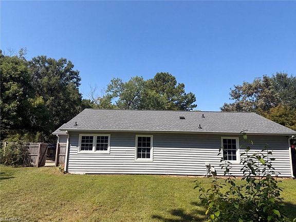 5th image of 2605 Lamroc Rd