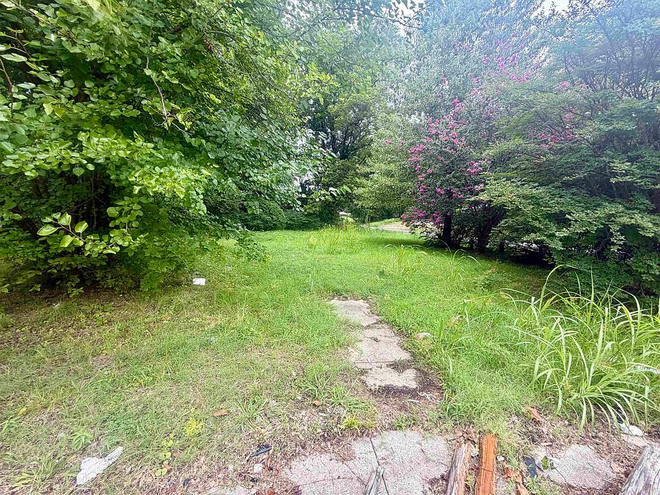 2nd image of 1607 S Lauderdale St Lot 53-54