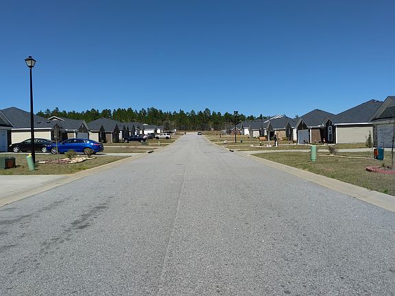 4th image of 2424 Bellingham Dr