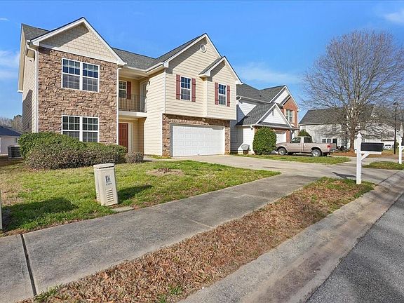 2nd image of 2140 Cypress Pl
