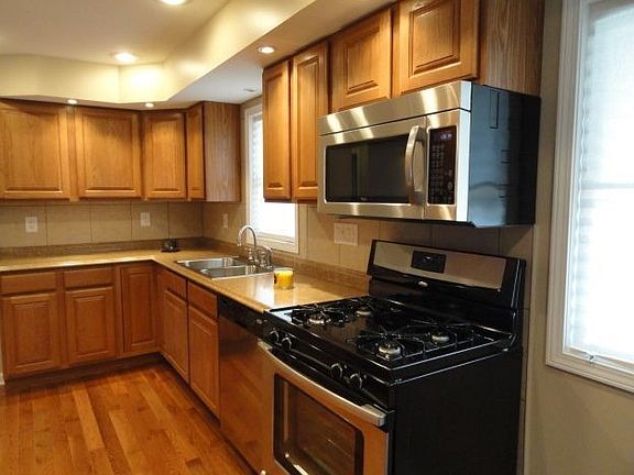 2nd image of 10555 Schneider Pl