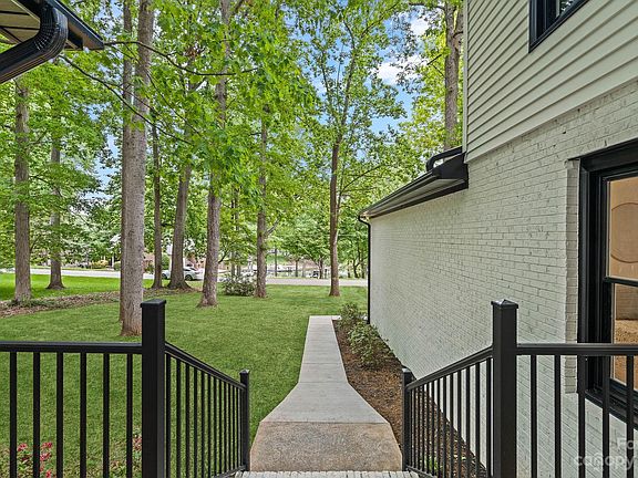 5th image of 158 Crystal Cir