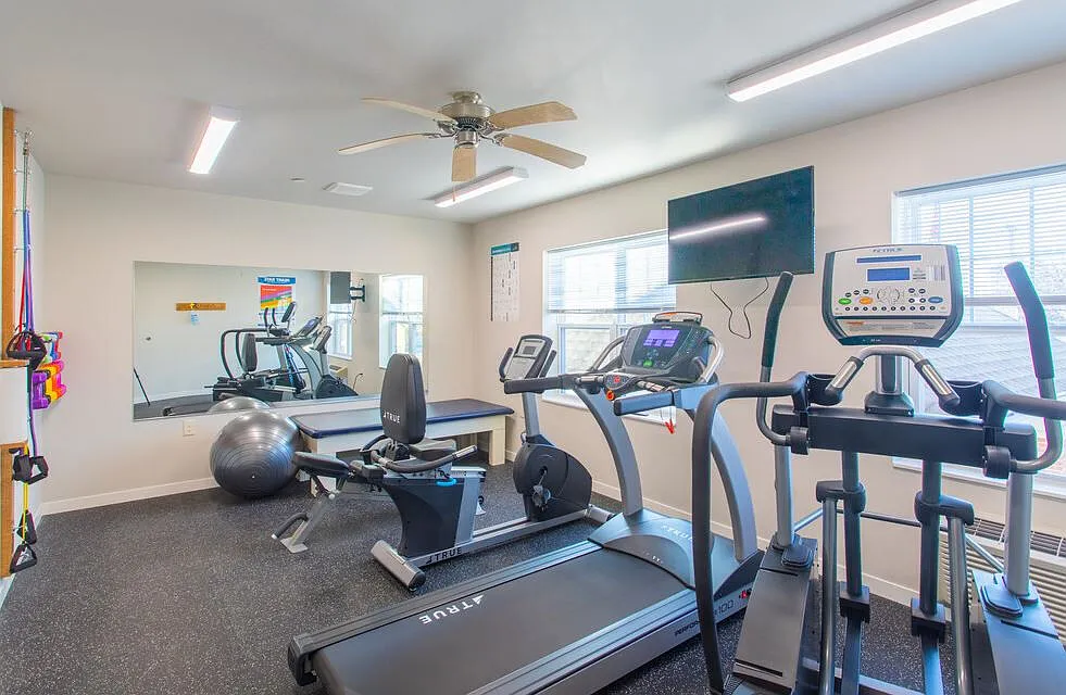 Regency Place — Photo 3
