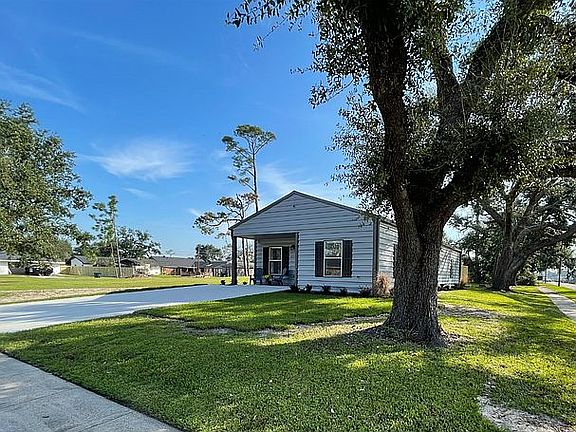 Corner Lot View 