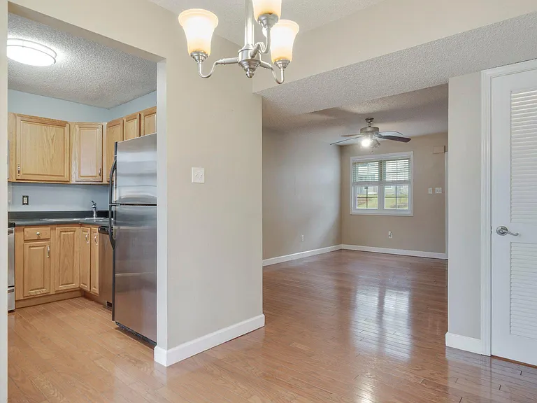9108 Eager Rd — Photo 9
