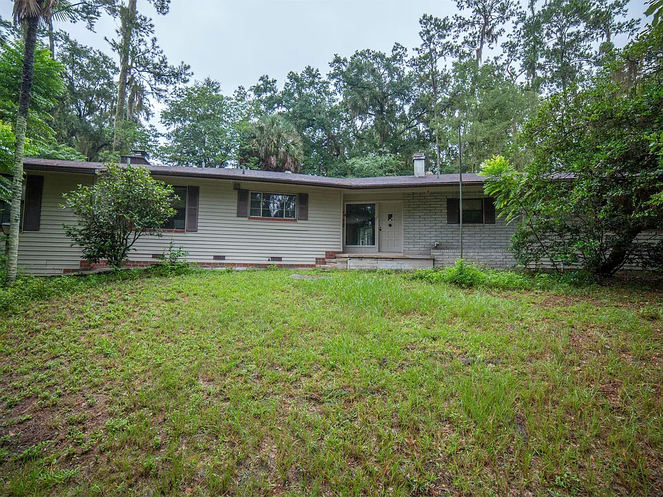 1111 NW 22nd St
