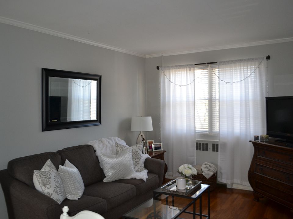 1st image of 100 Lewis Dr APT 20F