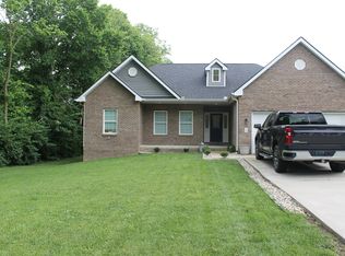 657 Clintonville Rd, Paris, KY 40361