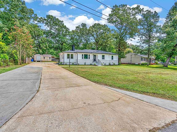 5th image of 12 Brewster Dr