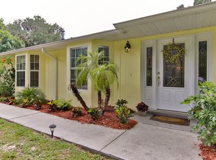 206 N Jungle Rd, Geneva, FL 32732