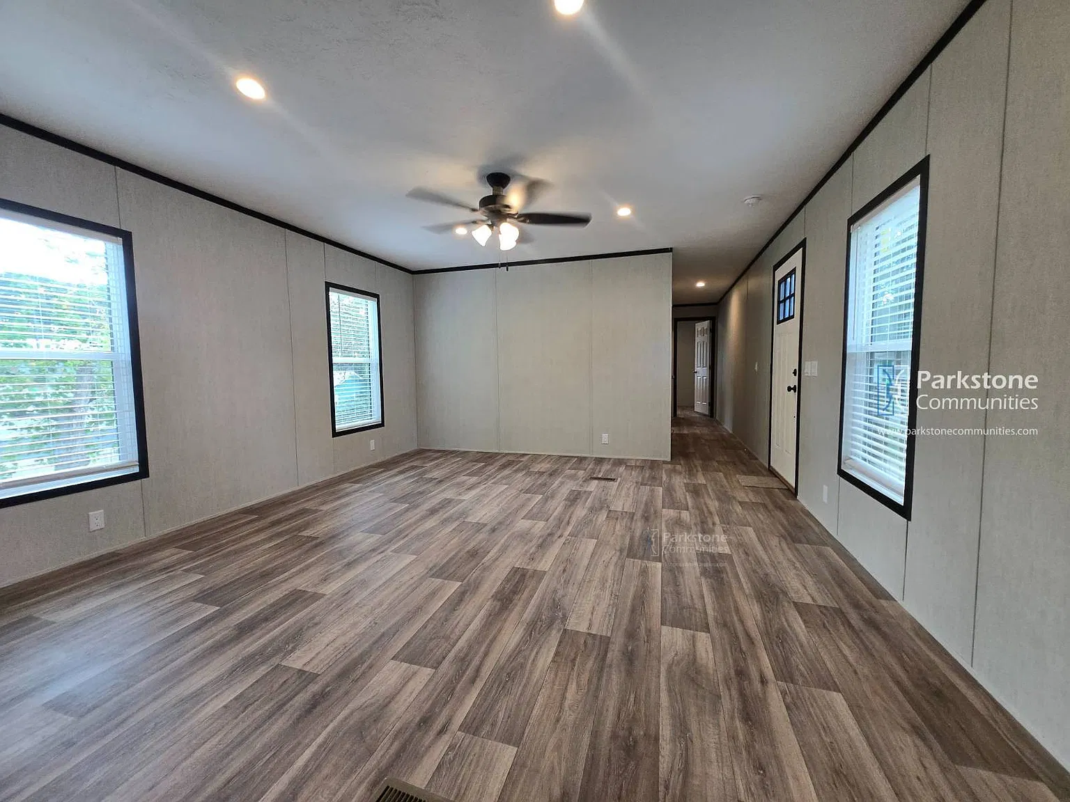3 bed, 2.0 bath, 1140 sqft, $1,200 — Photo 2