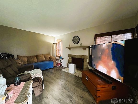 5th image of 1833 Rosemont Blvd