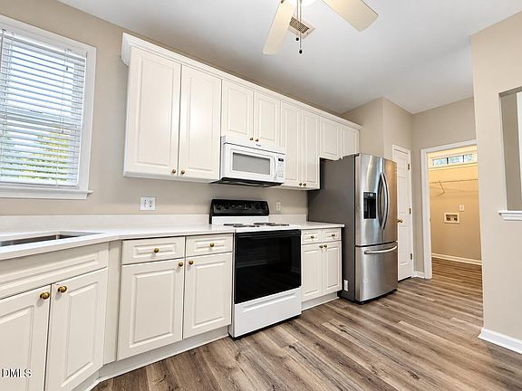 5th image of 11001 Louson Pl