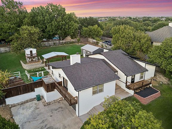 3rd image of 8724 Overland Dr
