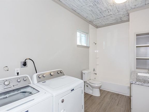 5th image of 215 N Milby St APT 3