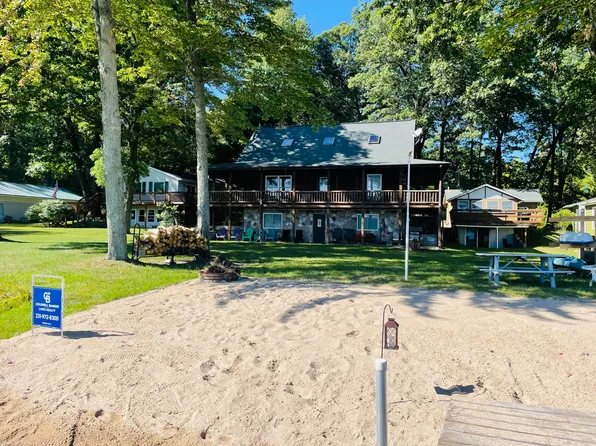 16211 Pretty Lake Dr, Mecosta, MI 49332
