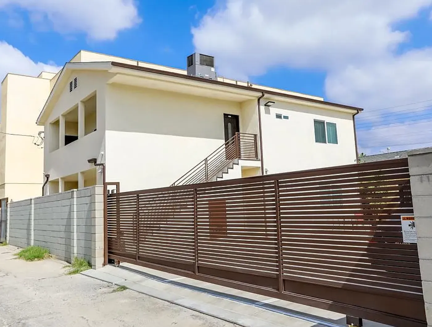 2 bed, 1200 sqft, $2,800 — Photo 1