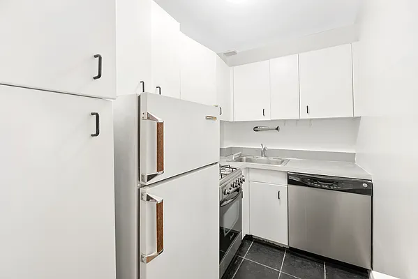 Sold by Compass | media 6