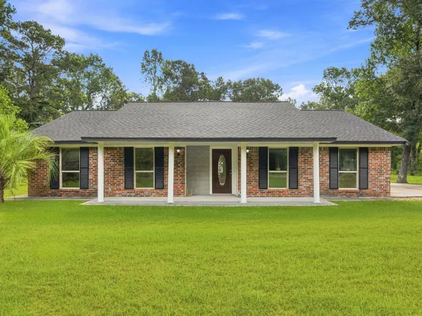 18813 Woodridge Dr, Conroe, TX 77302