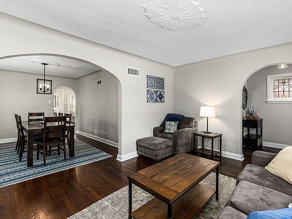 4th image of 6566 Lindenwood Pl