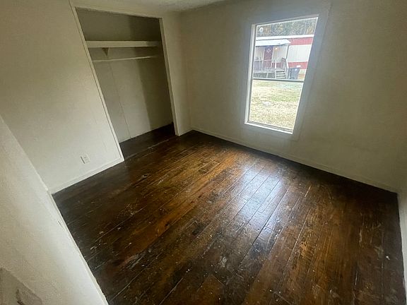 2nd image of 107 Pine Dr